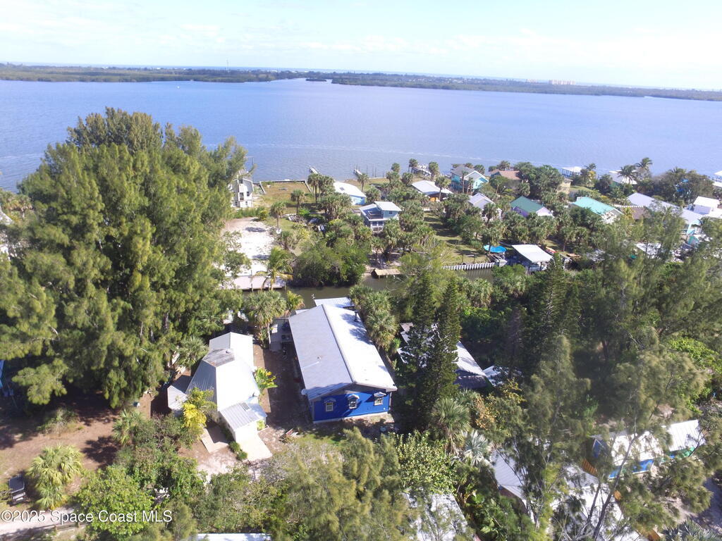 48 Vip Island, Grant, FL 32949