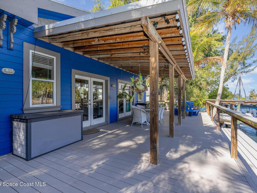 48 Vip Island, Grant, FL 32949