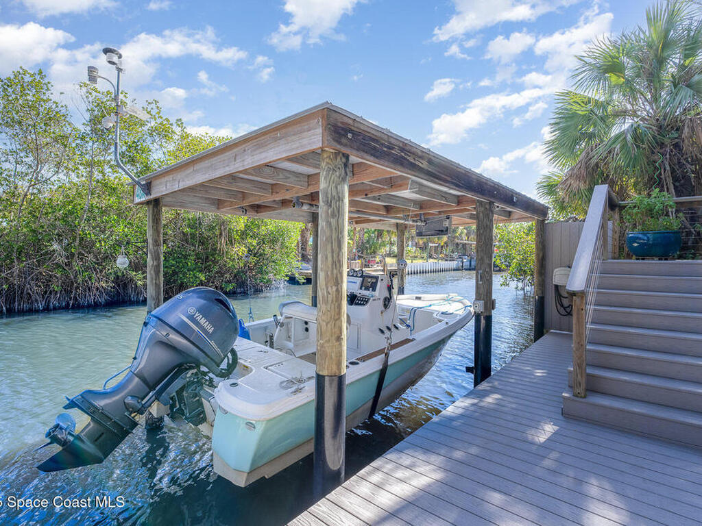 48 Vip Island, Grant, FL 32949