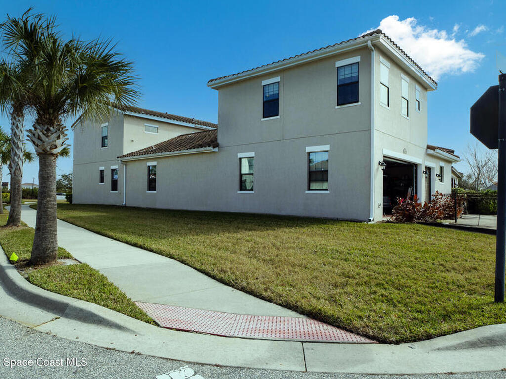 7102 Mercado Lane, Melbourne, FL 32940