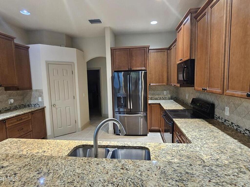 1876 Winding Ridge Circle, Palm Bay, FL 32909