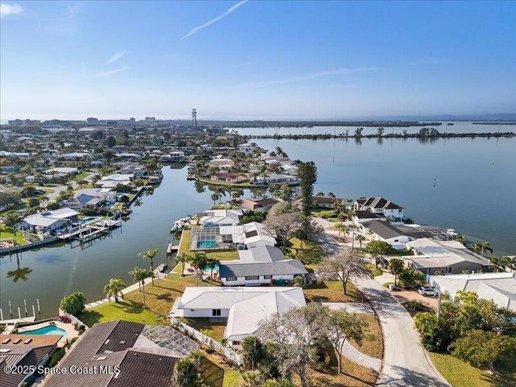427 Brightwaters Drive, Cocoa Beach, FL 32931