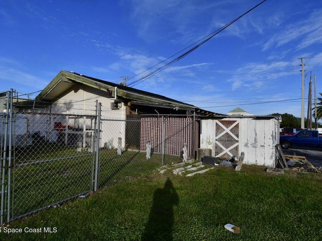 691 N Courtenay Parkway, Merritt Island, FL 32953