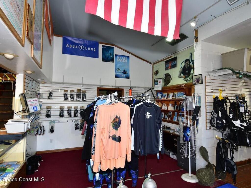 691 N Courtenay Parkway, Merritt Island, FL 32953