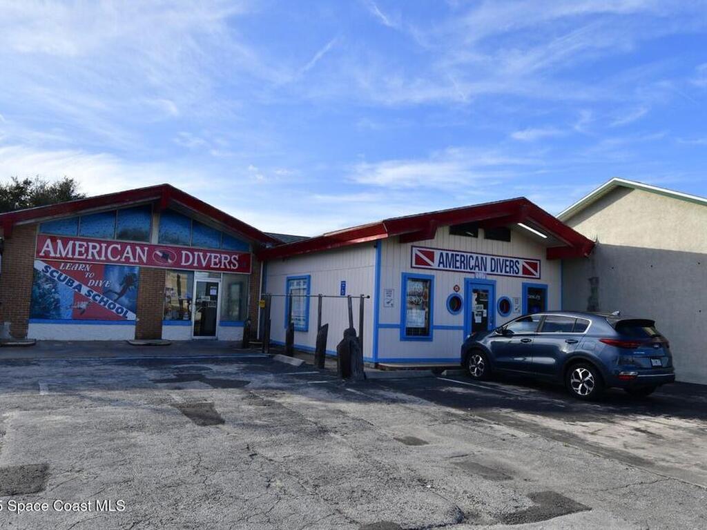 691 N Courtenay Parkway, Merritt Island, FL 32953