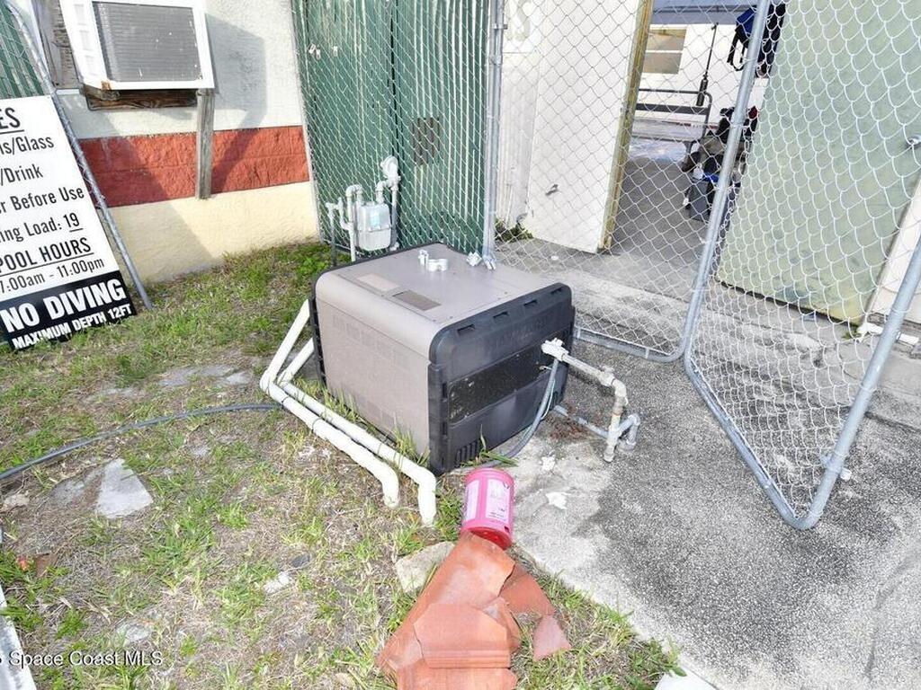 691 N Courtenay Parkway, Merritt Island, FL 32953