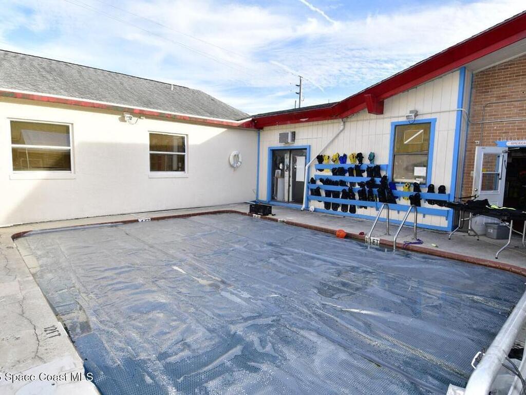 691 N Courtenay Parkway, Merritt Island, FL 32953