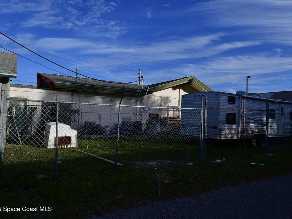691 N Courtenay Parkway, Merritt Island, FL 32953