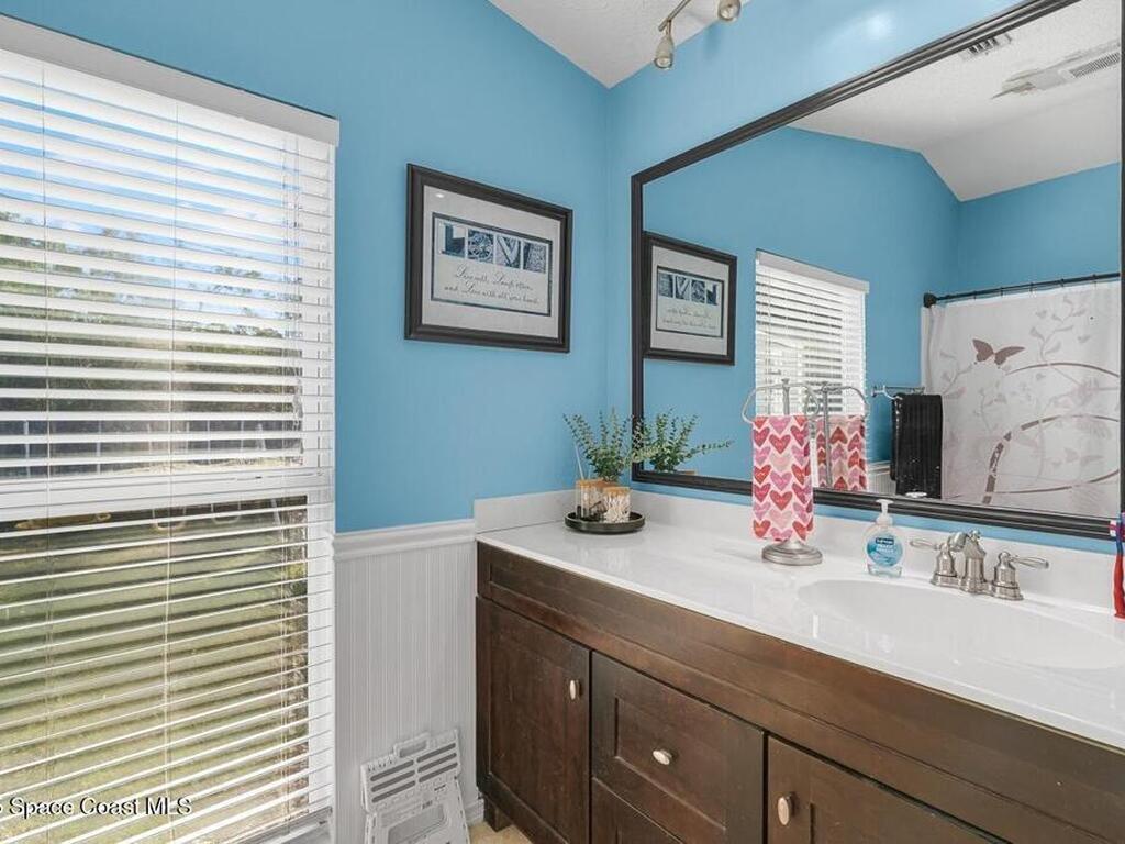 1440 16th Court, Vero Beach, FL 32962