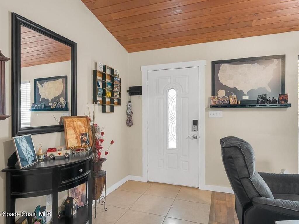 1440 16th Court, Vero Beach, FL 32962