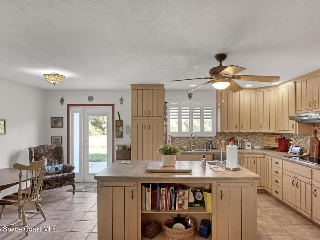 5005 Us Highway 1, Mims, FL 32754