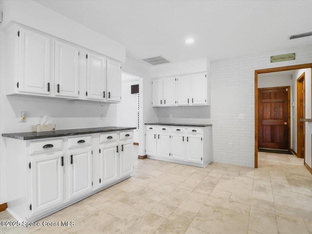 1610 Yellow Brick Road, Astor, FL 32102
