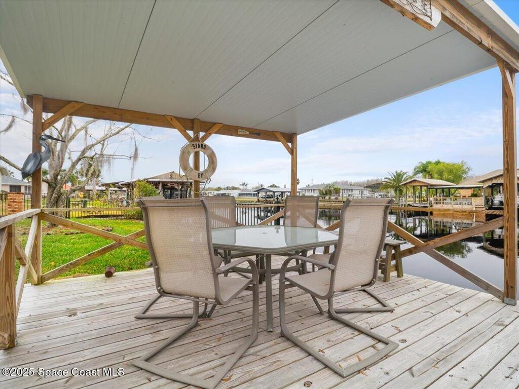 1610 Yellow Brick Road, Astor, FL 32102