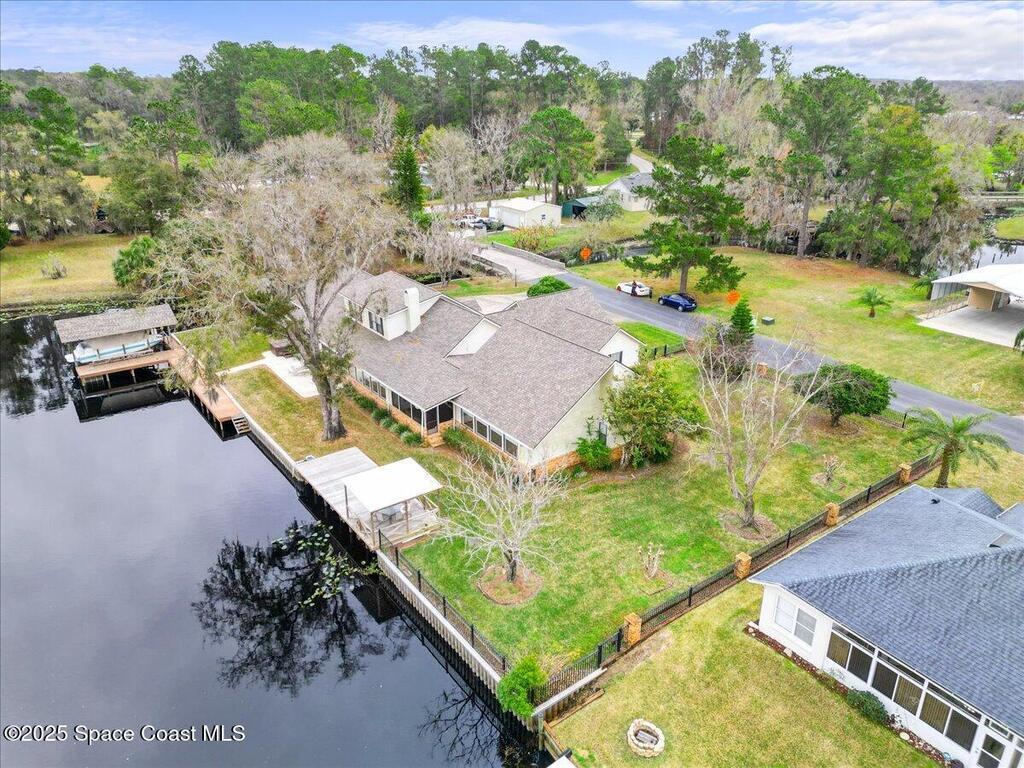 1610 Yellow Brick Road, Astor, FL 32102
