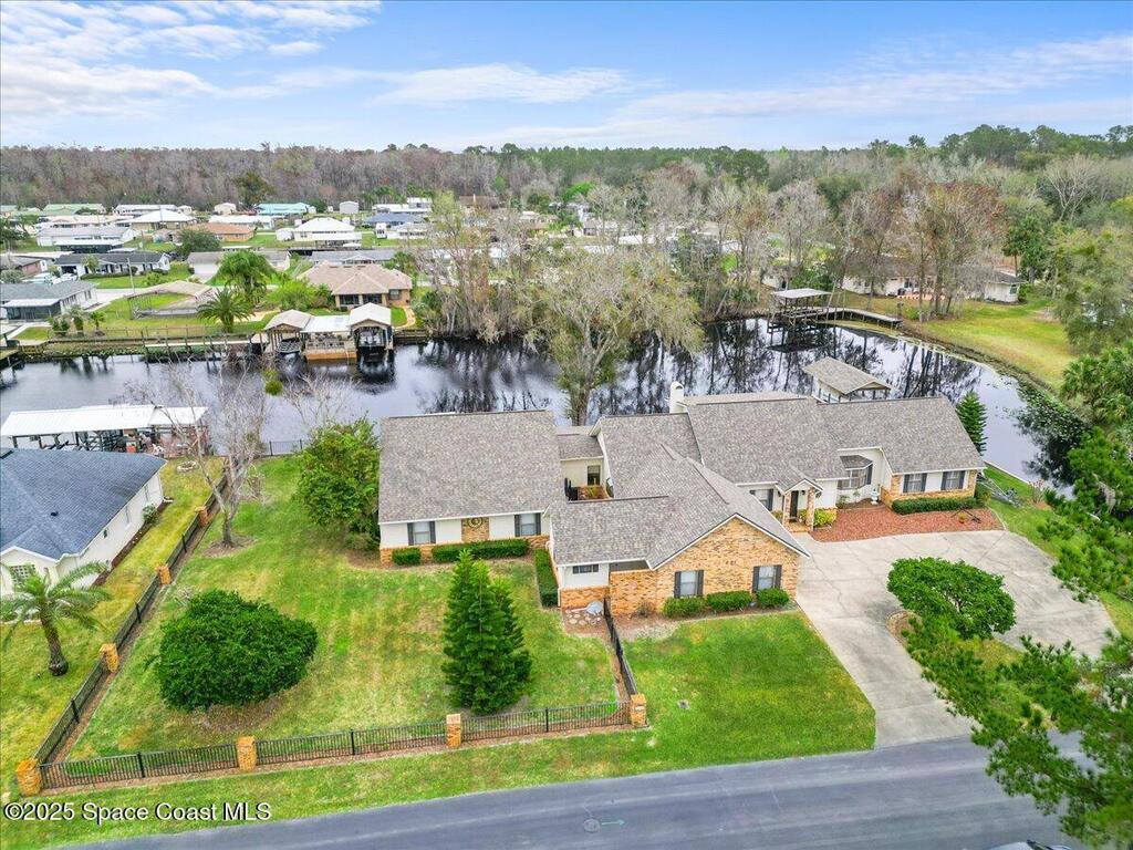 1610 Yellow Brick Road, Astor, FL 32102