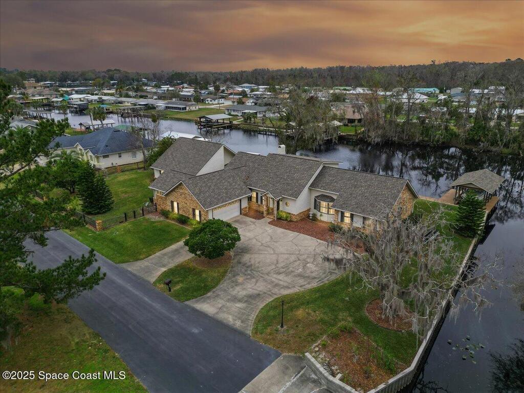 1610 Yellow Brick Road, Astor, FL 32102