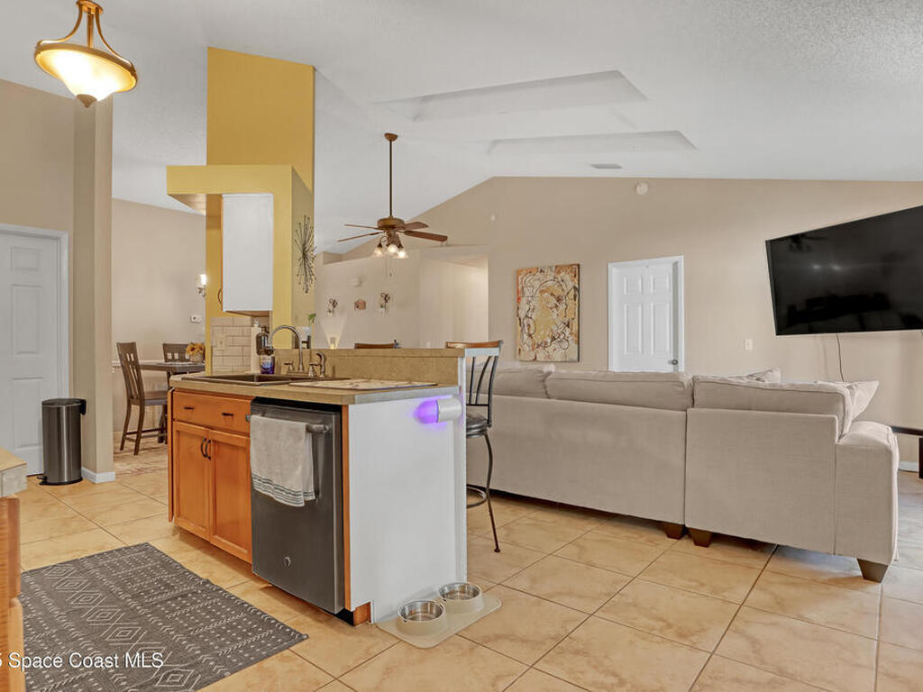 1618 Glendale Avenue, Palm Bay, FL 32907