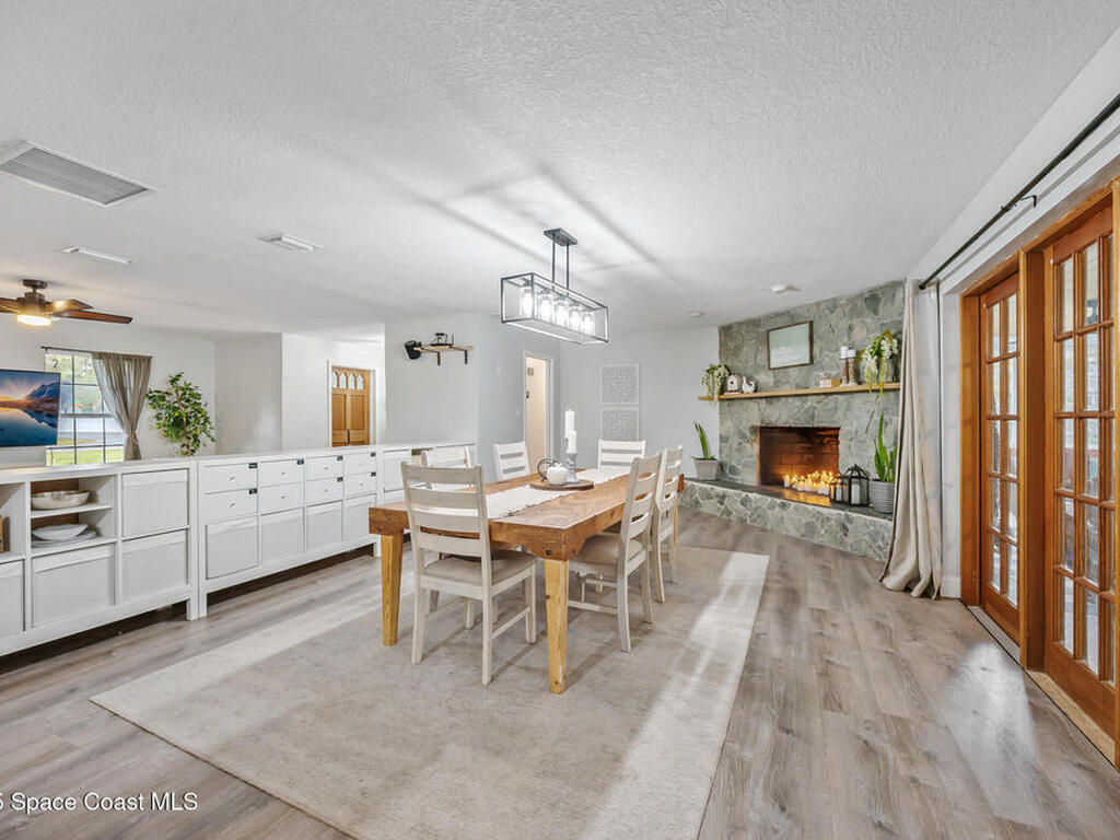 5135 Pina Vista Drive, Melbourne, FL 32934