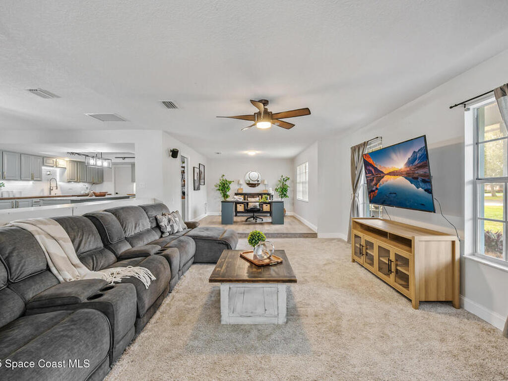 5135 Pina Vista Drive, Melbourne, FL 32934