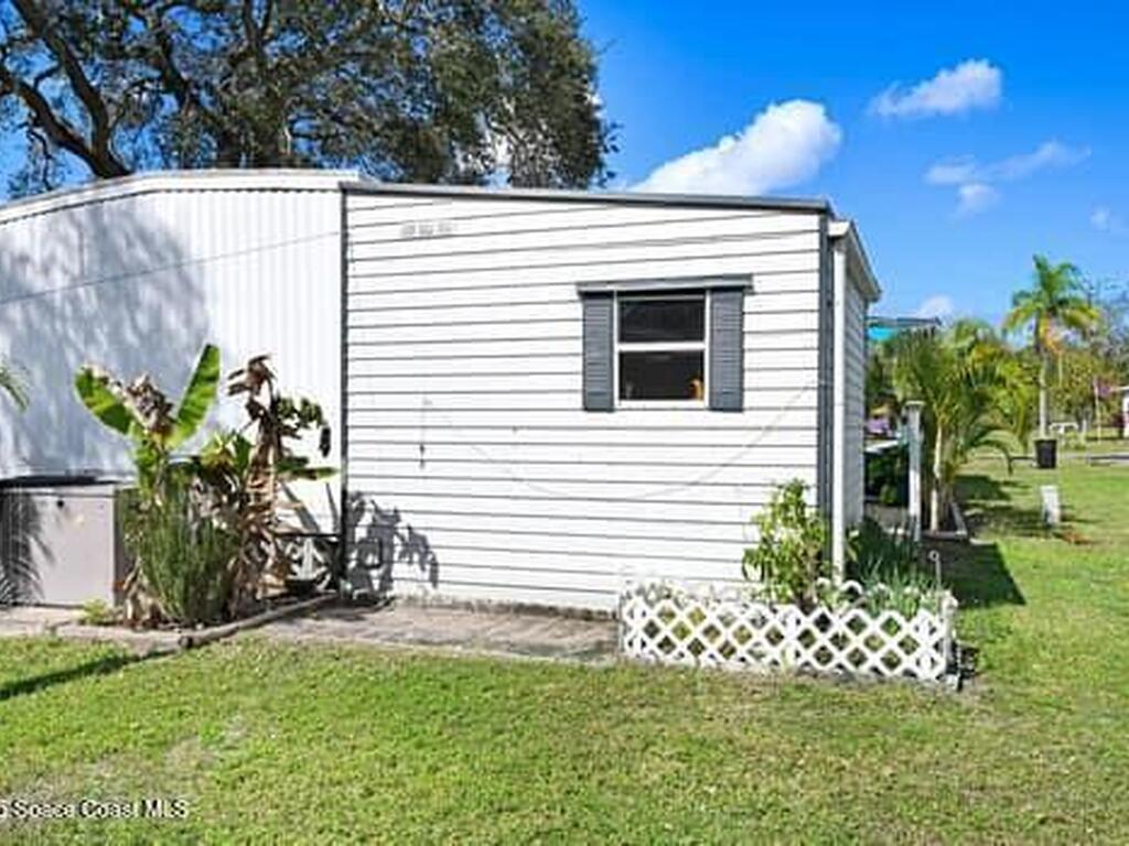 674 Sunrise Court, Palm Bay, FL 32907