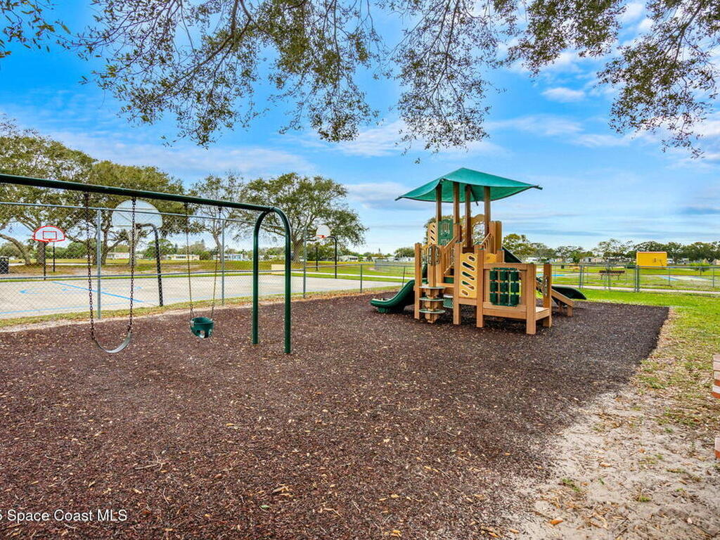 944 Thrush Circle, Barefoot Bay, FL 32976
