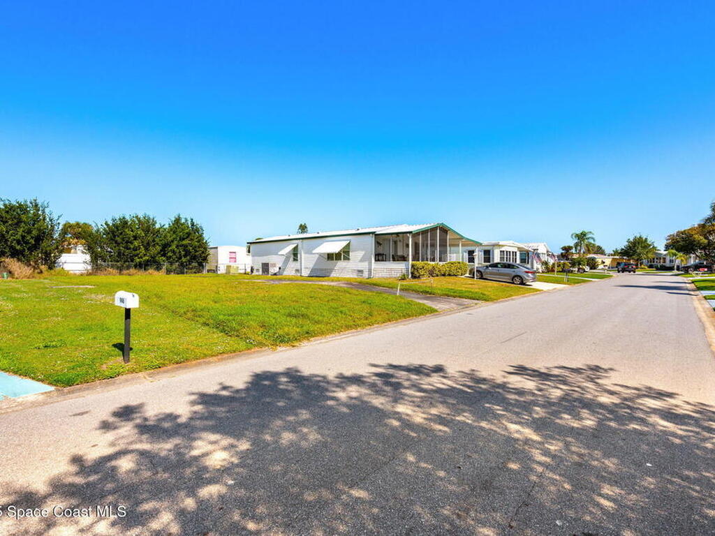 944 Thrush Circle, Barefoot Bay, FL 32976