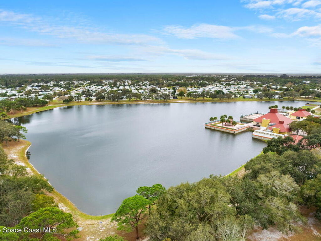 944 Thrush Circle, Barefoot Bay, FL 32976