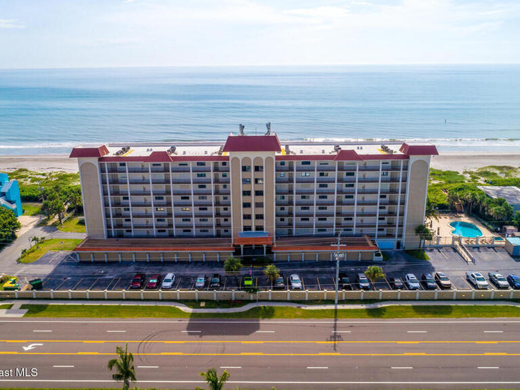 2815 S Atlantic Avenue, Cocoa Beach, FL 32931