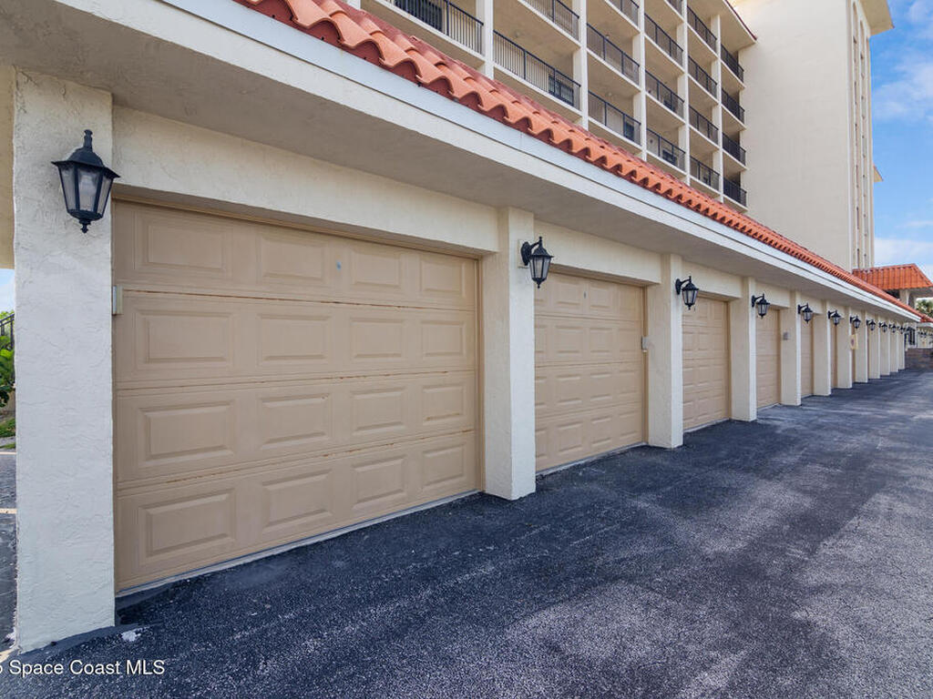 2815 S Atlantic Avenue, Cocoa Beach, FL 32931