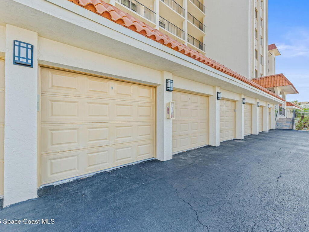 2815 S Atlantic Avenue, Cocoa Beach, FL 32931