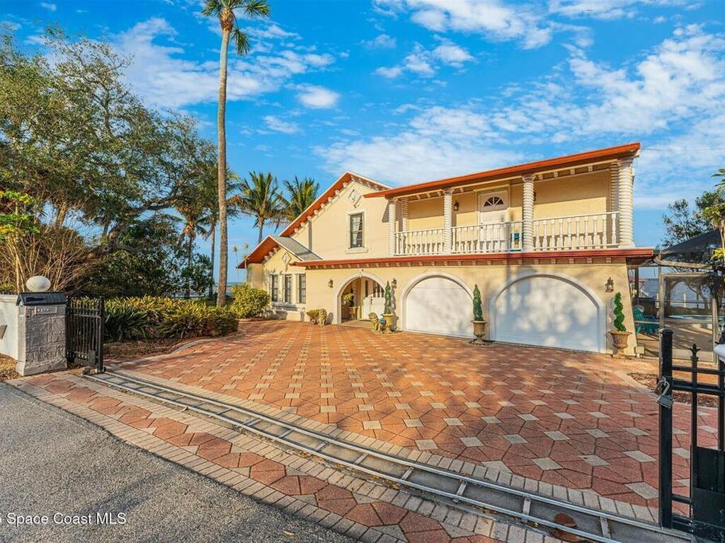 4270 Indian River Drive, Cocoa, FL 32927