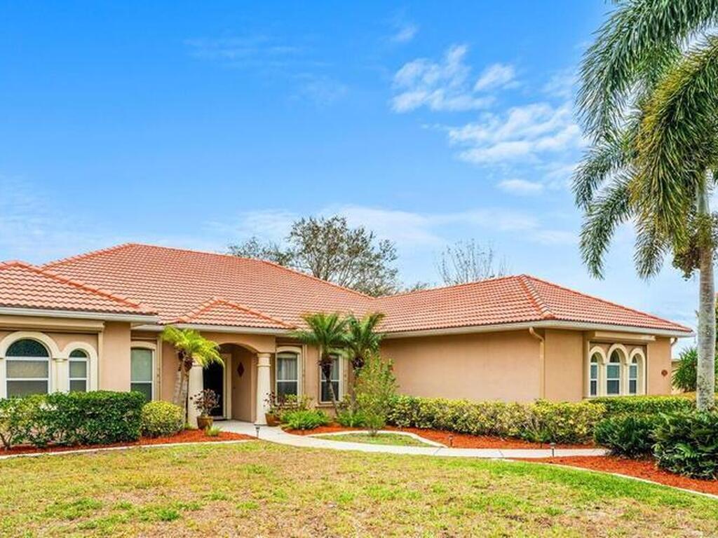 4443 Long Lake Road, Melbourne, FL 32934