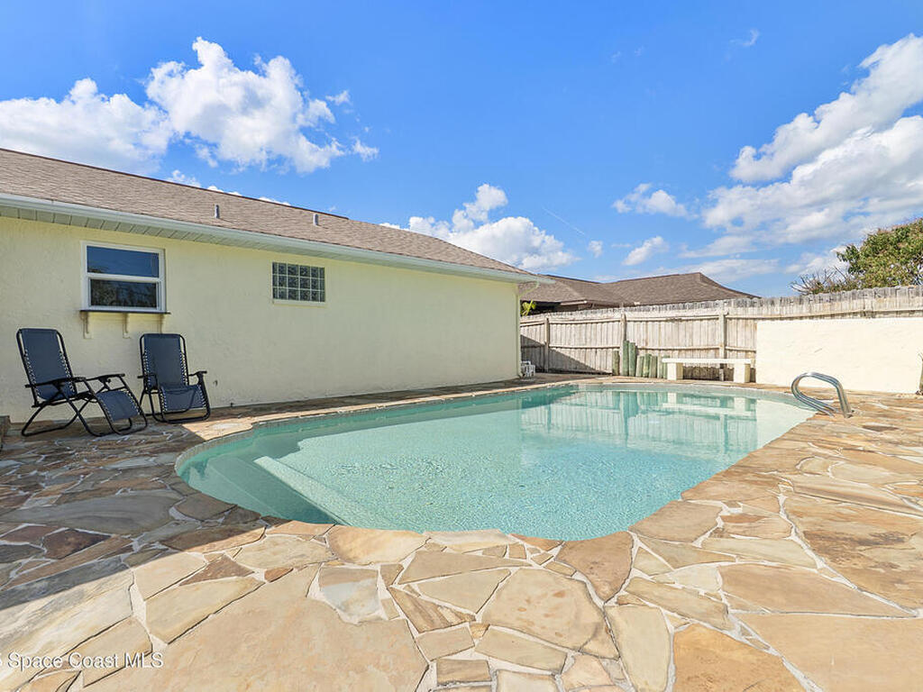 2120 Capeview Street, Merritt Island, FL 32952