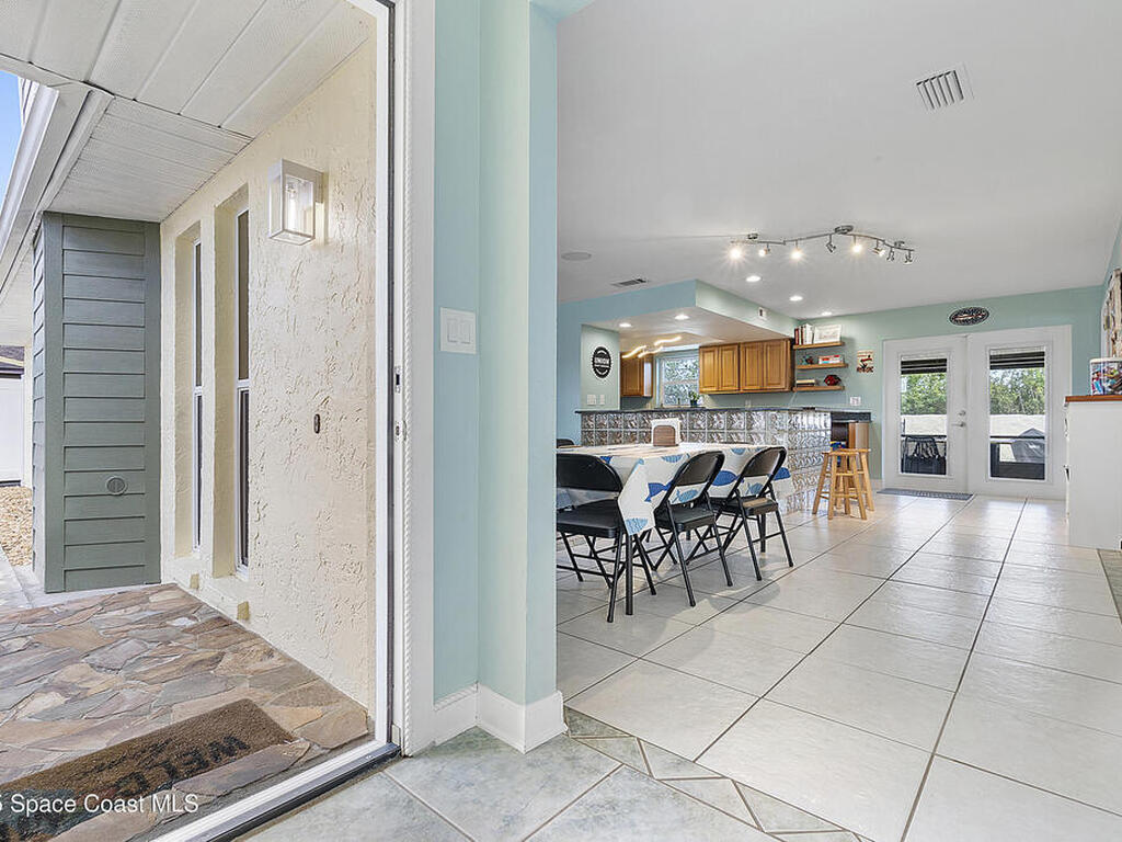 2120 Capeview Street, Merritt Island, FL 32952