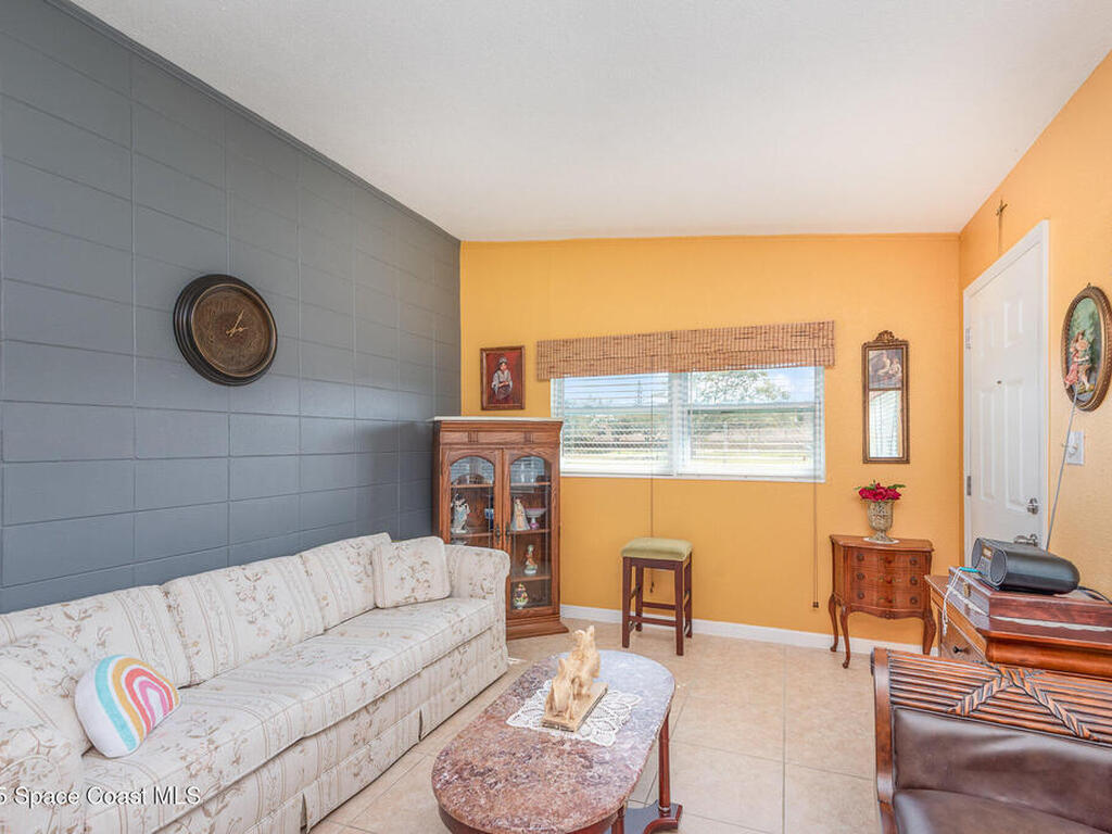 123 Roosevelt Avenue, Cocoa Beach, FL 32931