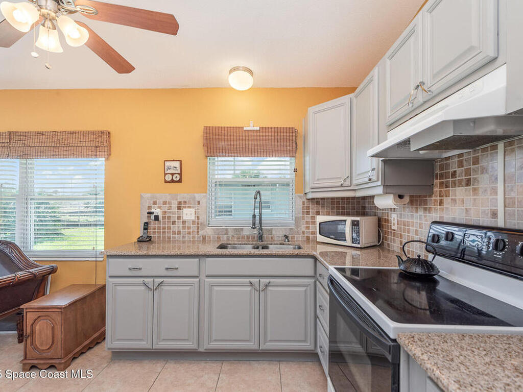 123 Roosevelt Avenue, Cocoa Beach, FL 32931