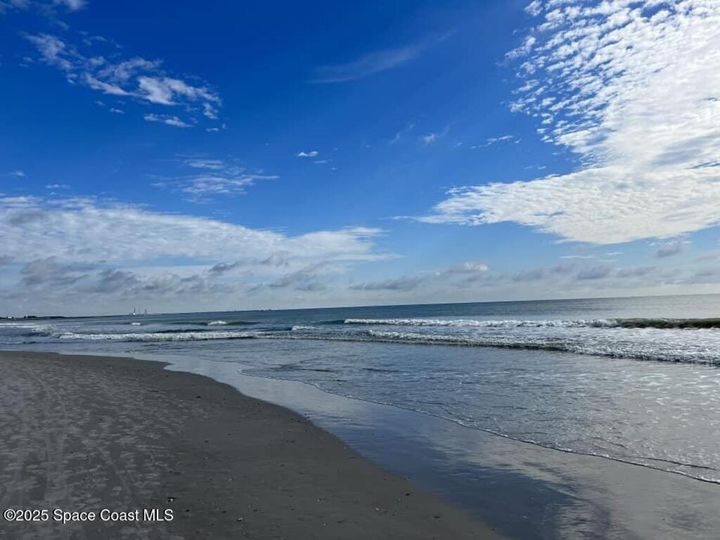 123 Roosevelt Avenue, Cocoa Beach, FL 32931