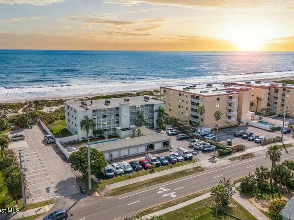 1515 S Atlantic Avenue, Cocoa Beach, FL 32931