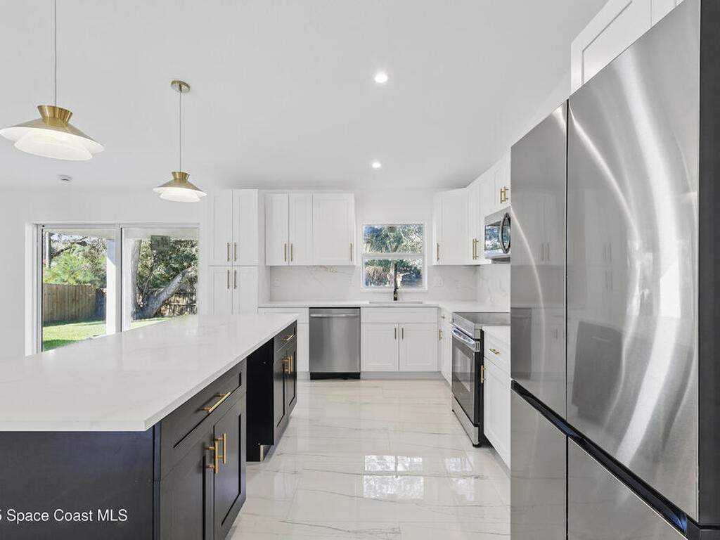498 Golden Dove Avenue, Palm Bay, FL 32907