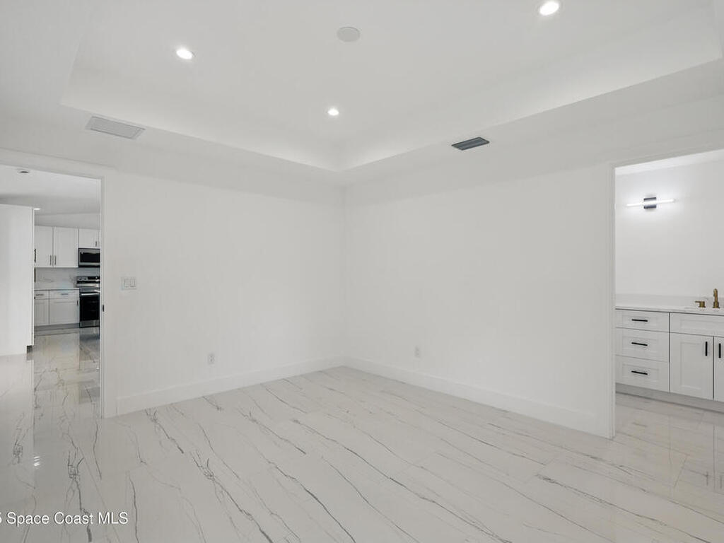 498 Golden Dove Avenue, Palm Bay, FL 32907