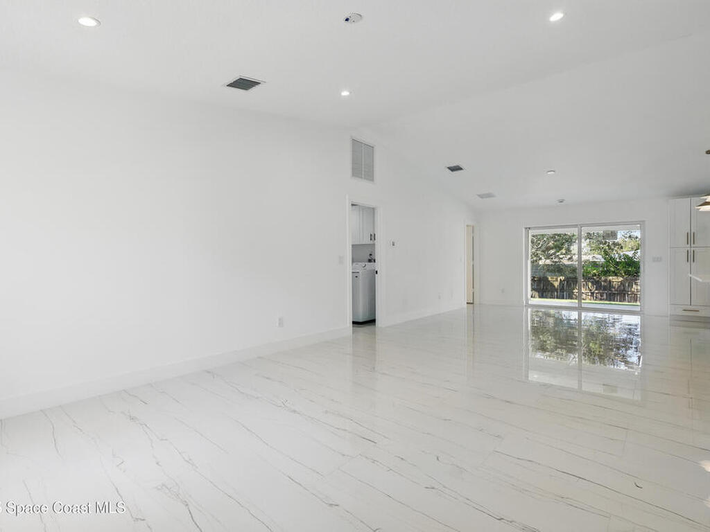 498 Golden Dove Avenue, Palm Bay, FL 32907