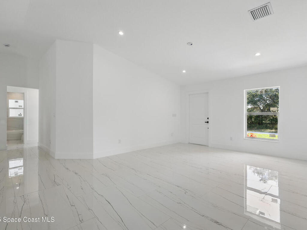 498 Golden Dove Avenue, Palm Bay, FL 32907