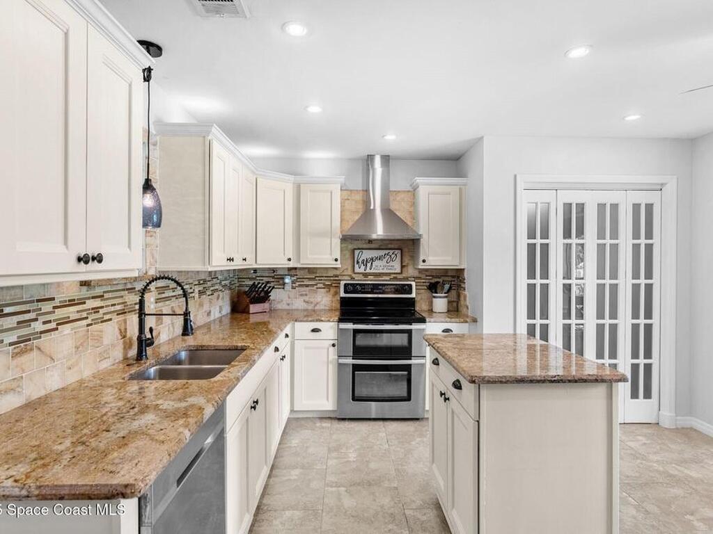 2613 Shell Wood Drive, Melbourne, FL 32934