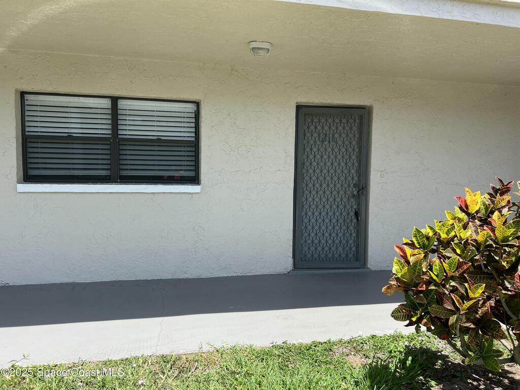 305 Tangle Run Boulevard, Suntree, FL 32940