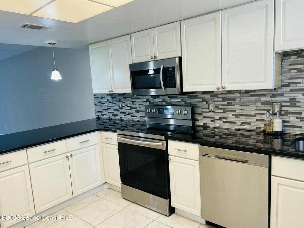 305 Tangle Run Boulevard, Suntree, FL 32940