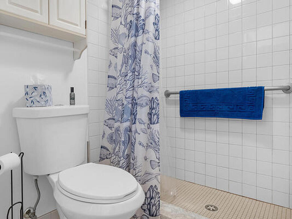 7709 Ridgewood Avenue, Cape Canaveral, FL 32920