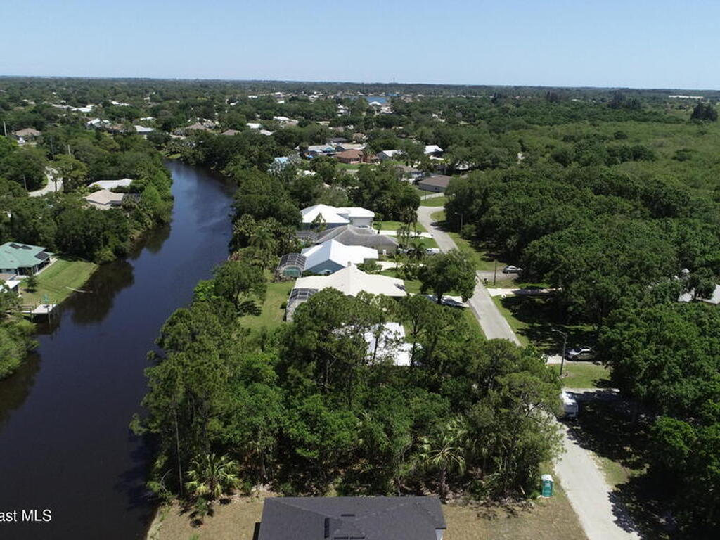 569 Joy Haven Drive, Sebastian, FL 32958