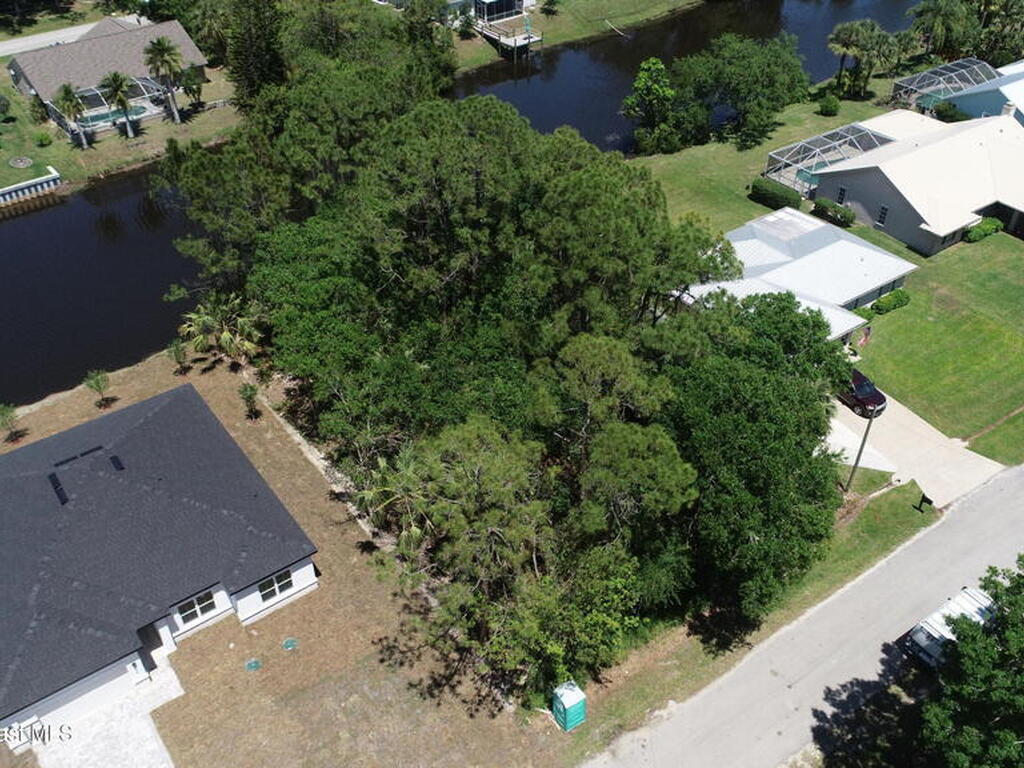 569 Joy Haven Drive, Sebastian, FL 32958