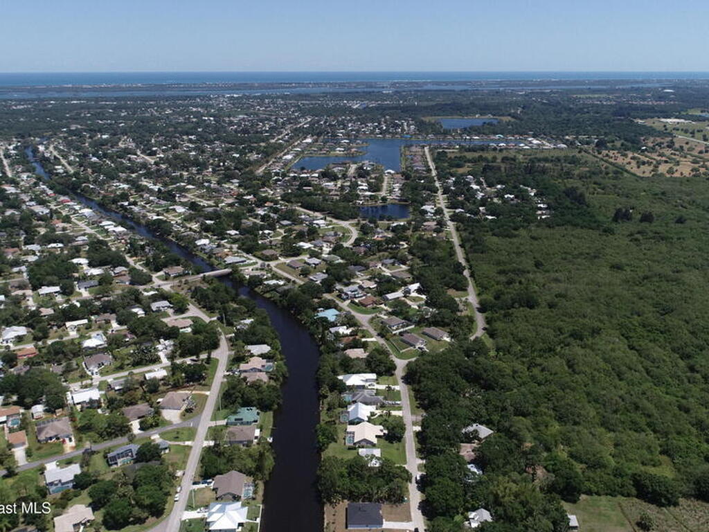 569 Joy Haven Drive, Sebastian, FL 32958