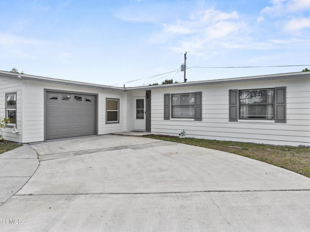 875 Waikiki Drive, Merritt Island, FL 32953